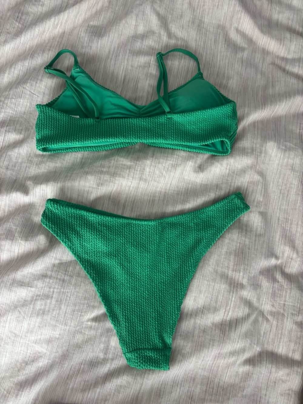 Textured Green Bikini Set H&M - Picture 2 of 6